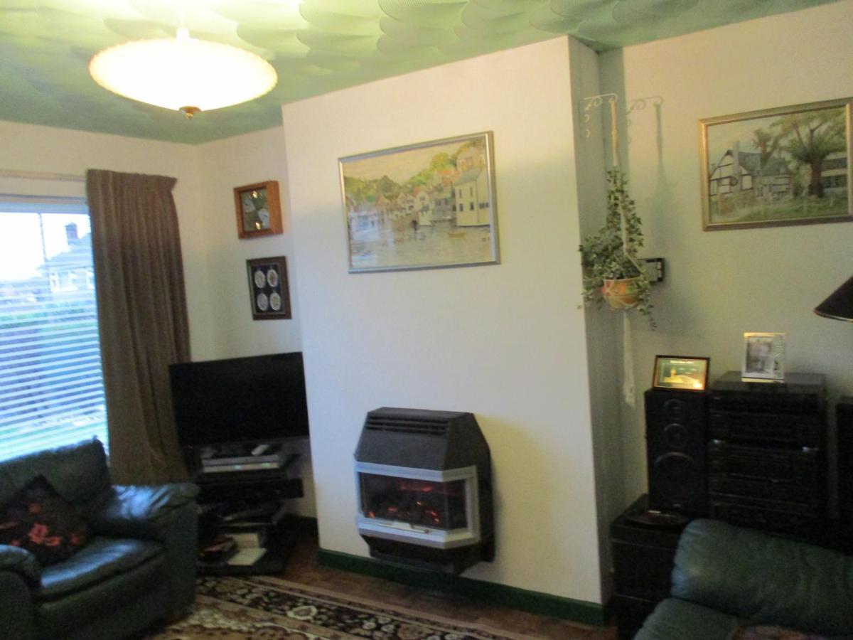 Super Single Room Кардіфф Екстер'єр фото